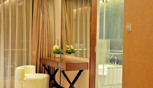 Junior Room, River View