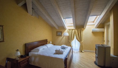 Deluxe Room, Valley View