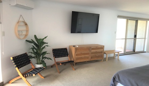 Three Bedroom Apartment Beachfront
