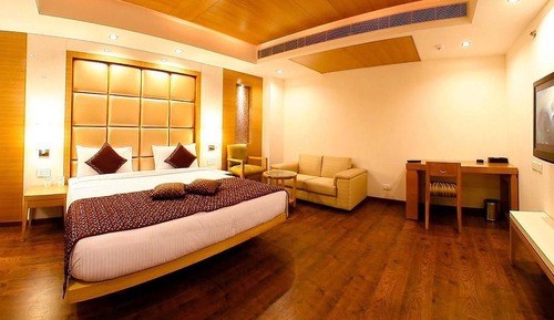Club Room, 1 King Bed