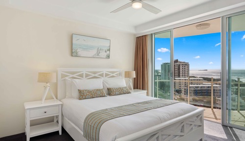 2 Bedroom Deluxe Spa Apartment with Ocean View