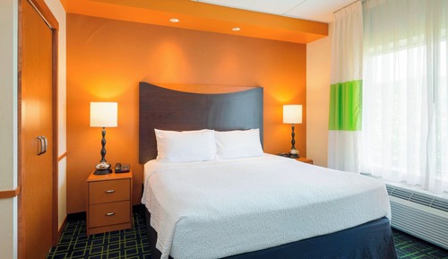 Studio, 1 King Bed with Sofa bed (Hearing Accessible)
