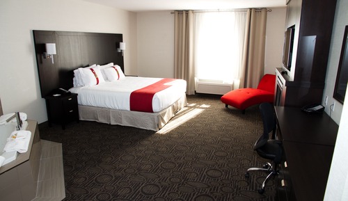Suite, 1 King Bed, Accessible Bathtub, Jetted Tub