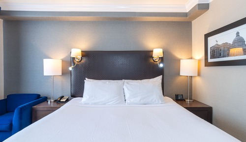Standard Room, 1 King Bed