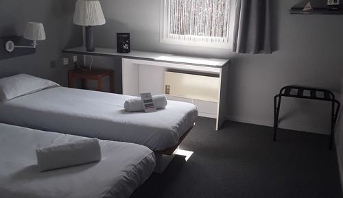 Economy Twin Room, Private Bathroom