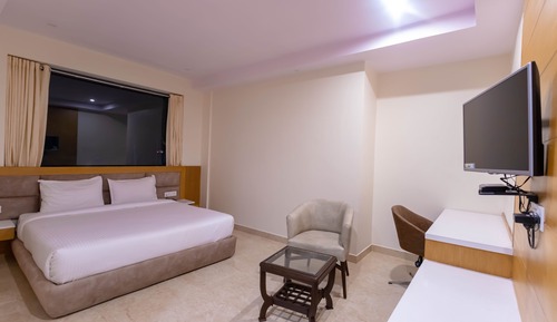 Executive Room, Refrigerator