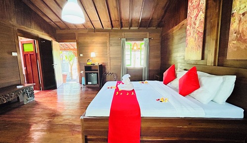 Family Room, Garden View