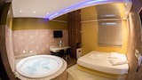 Suite (Summer)