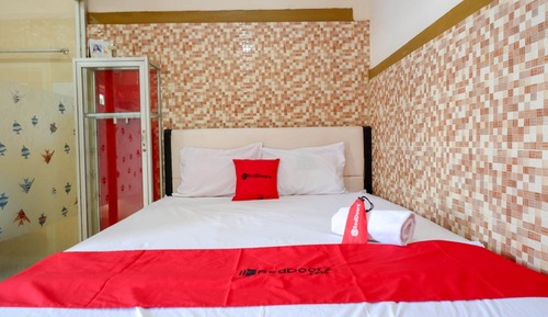 Double Room (Reddoorz)
