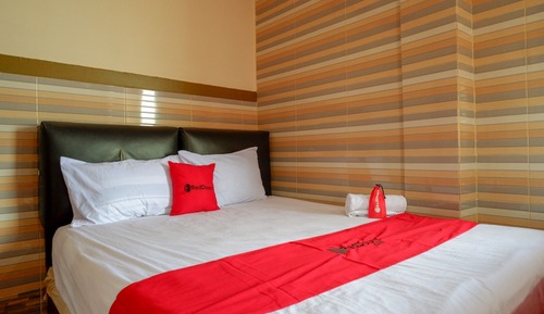 Superior Room (Reddoorz)