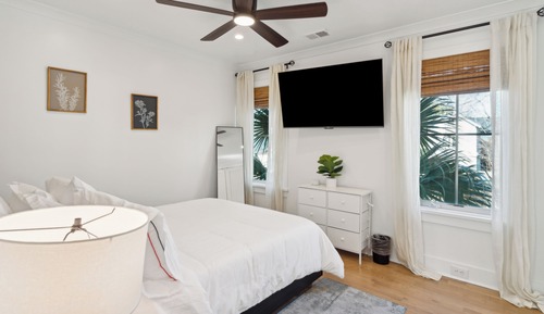 Premier House, Pool View