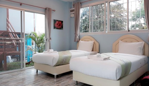 Standard Twin Room