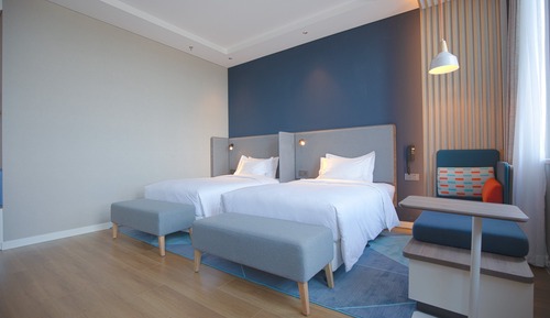 Standard Room, 2 Twin Beds (Extra Floor Space)