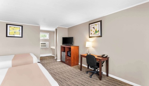 Standard Room, 2 Queen Beds, Non Smoking, Ground Floor