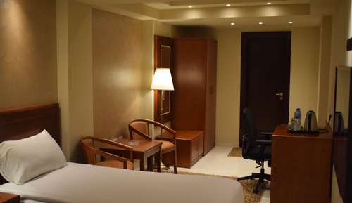 Deluxe Single Room