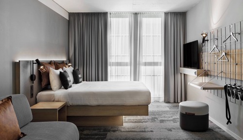 Family Room, 1 Queen Bed with Sofa bed