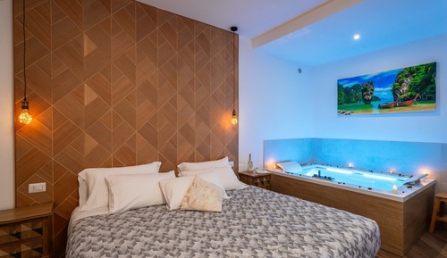 Royal Suite, Hot Tub