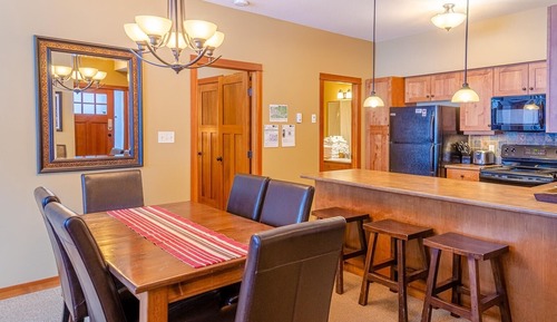 Condo, 2 Bedrooms
