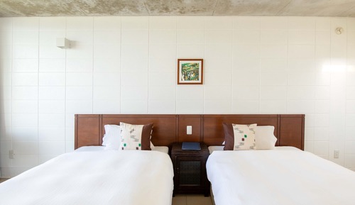 Standard Twin Room