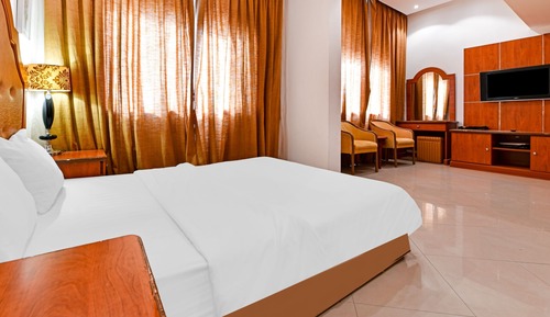 Deluxe King Room
