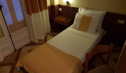 City Single Room