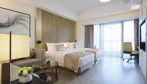 Superior Twin Room, City View