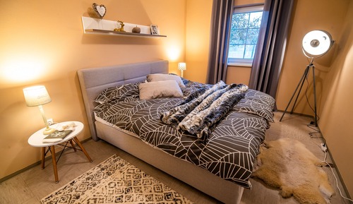 Apartment (Apartment)