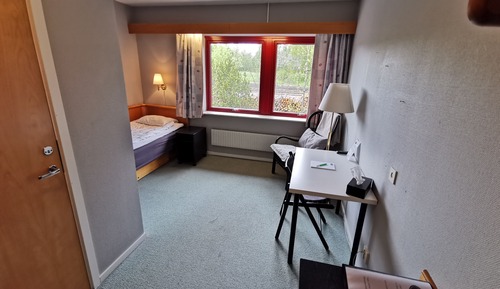 Single Room, Private Bathroom