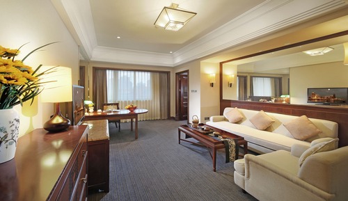 Deluxe   City View  Suite
