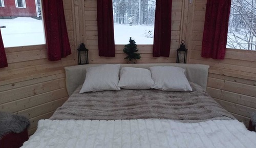 Romantic Cabin