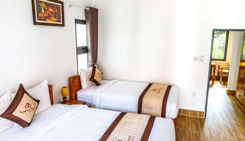 Deluxe Triple Room, Pool View