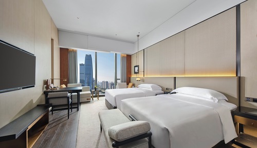 Classic Room, 2 Double Beds, Business Lounge Access (High Floor)