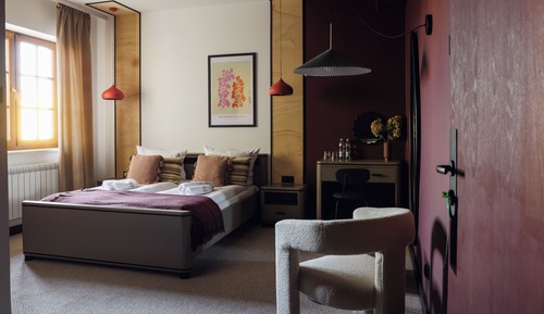 Deluxe Studio Suite