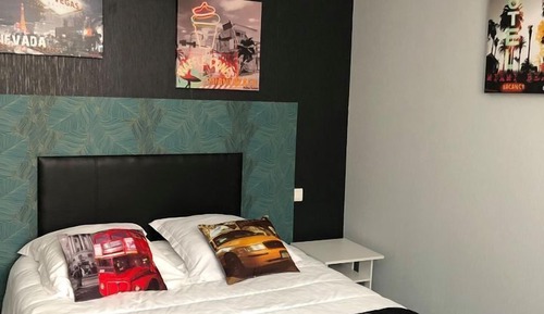 Double Room (Evasion)