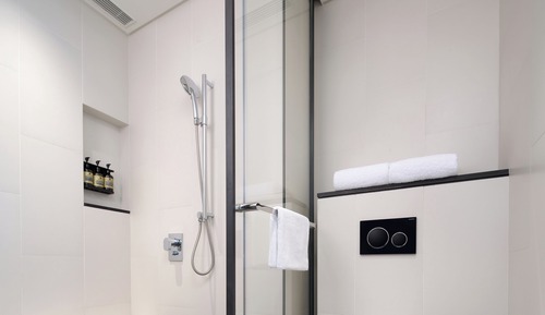 Habitat Deluxe Twin Room