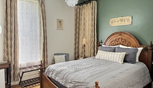 Eliza George Suite