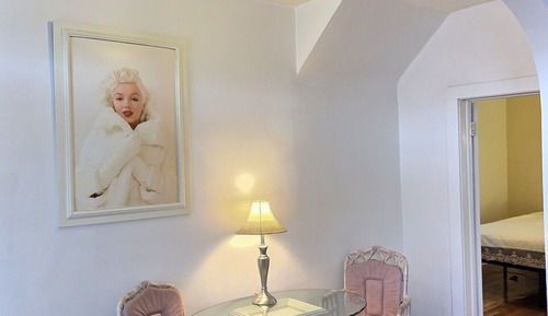 Hollywood Suite