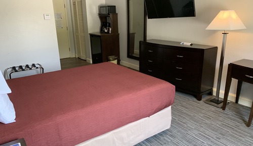 Standard Room, 1 Queen Bed