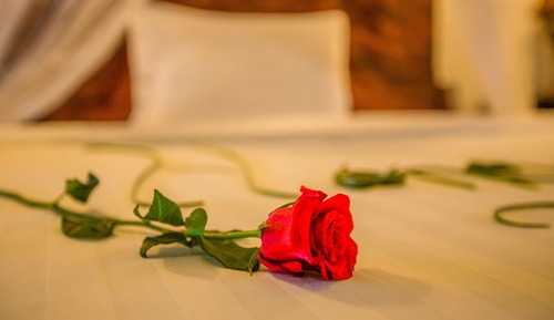Deluxe Double Room, 1 King Bed, Pool View