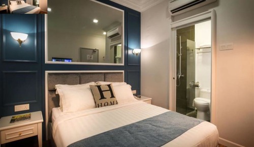 Deluxe Queen Room With Window