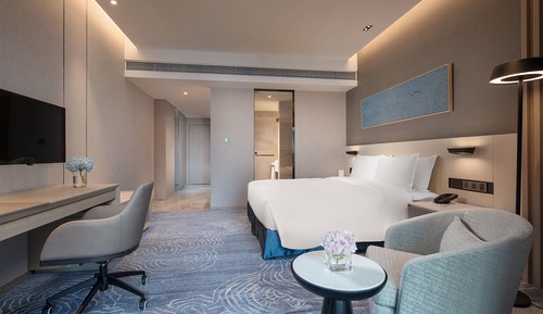 Standard Room, 1 King Bed