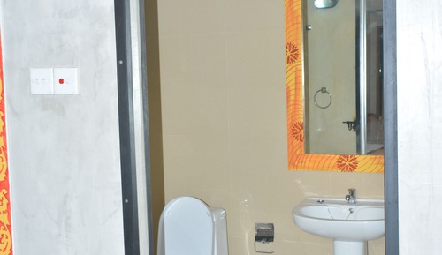 2 Bedrooms Bungalow