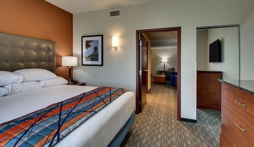 Suite, 1 King Bed, Refrigerator & Microwave (2 rooms)