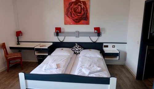 Comfort Triple Room