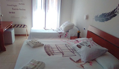 Classic Triple Room, Ensuite
