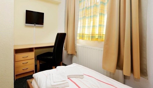 Economy Single Room, Shared Bathroom