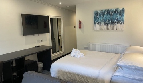 Premium Room, 1 King Bed, Hot Tub, Lake View