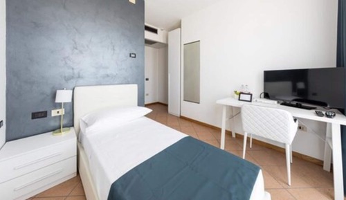 Deluxe Single Room