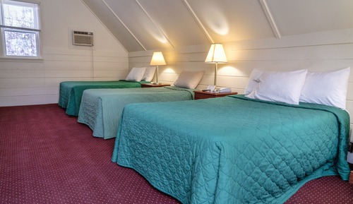 Loft 2 Full Beds and 1 Twin Bed