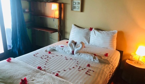 Deluxe Room, 1 Bedroom, Lagoon View, Over the water